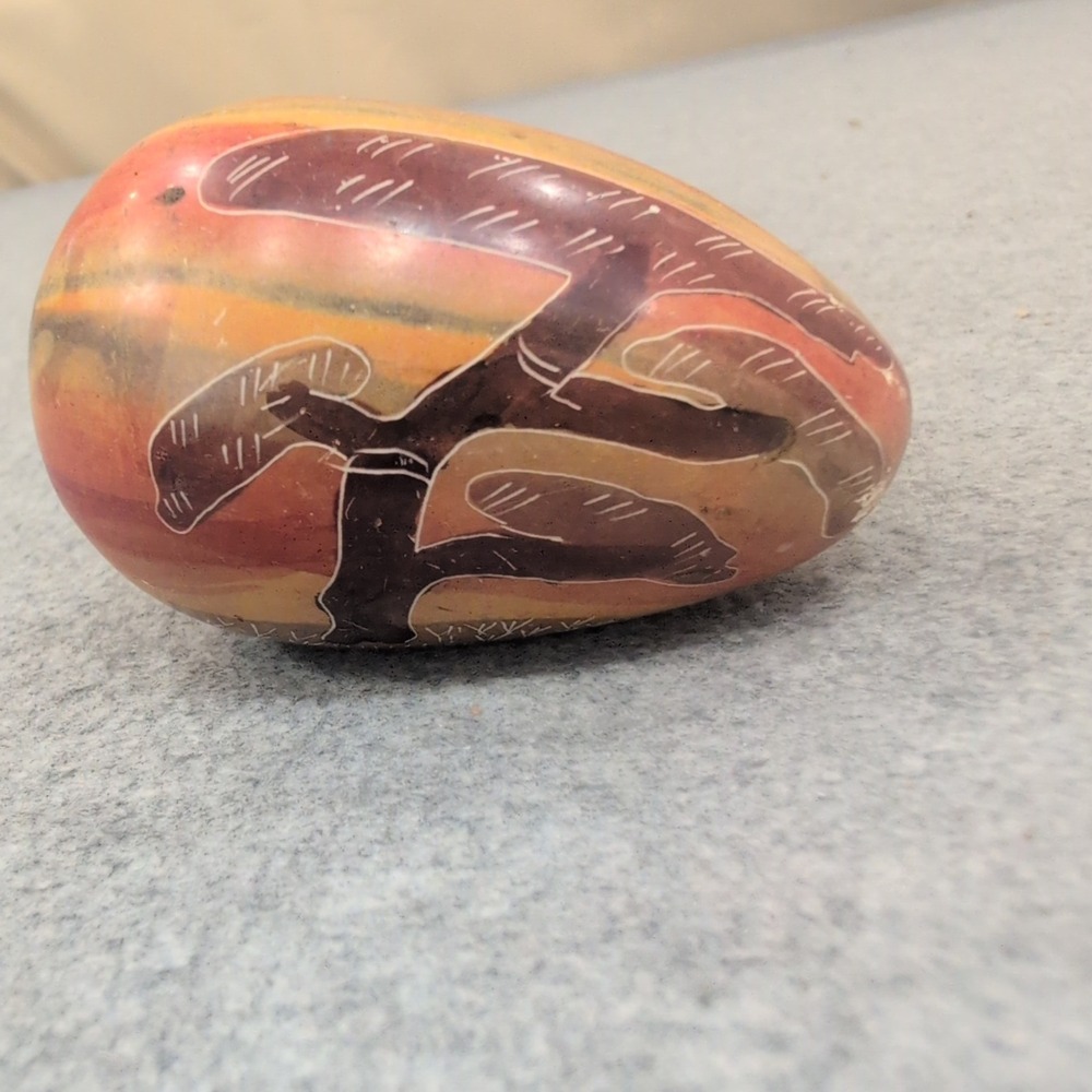Hand Carved Kenyan Soapstone Egg Giraffe Acacia Tree Sunset Safari Decor - Picture 2 of 4